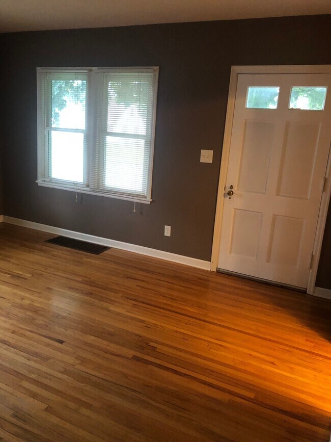 Building Photo - Two Bedroom Home in NW Rochester MN