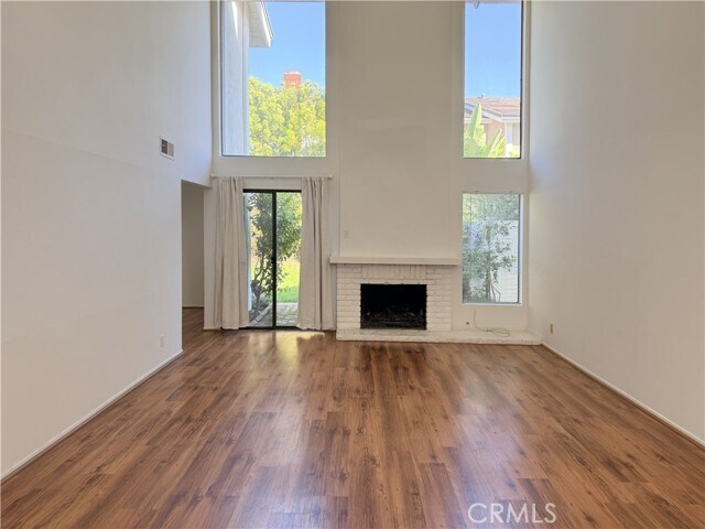 Foto del edificio - 4881 Royce Rd