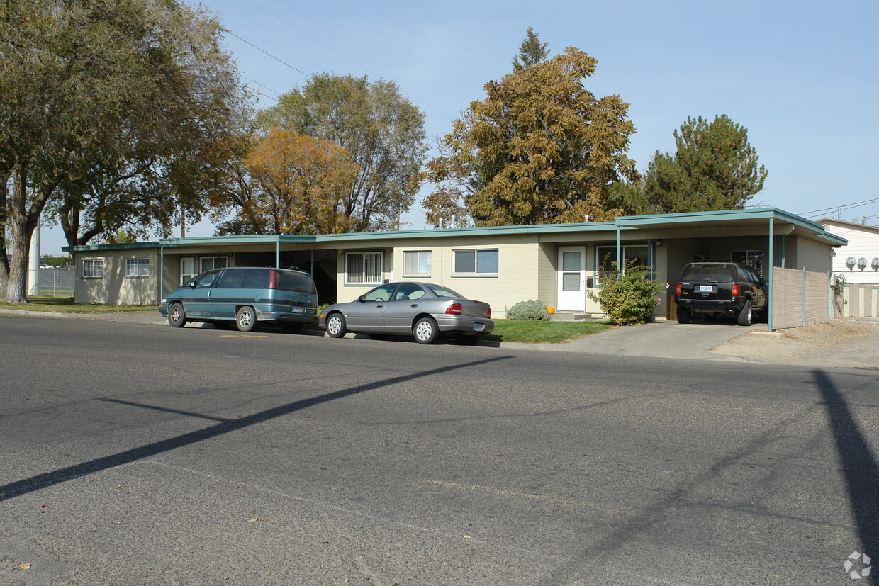 Building Photo - 963-983 W Idaho Ave