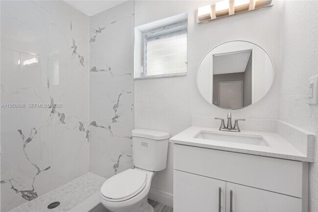 Foto del edificio - 3303 NW 37th Ave