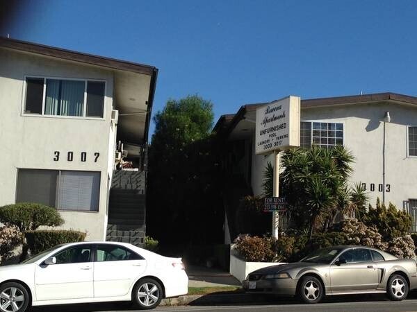 Building Photo - 3003 Rowena Ave