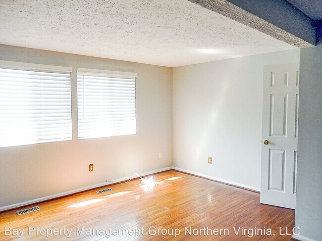 Building Photo - 2 br, 2 bath House - 8555 BLACKFOOT COURT