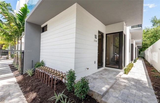 Building Photo - 3274 Bird Ave