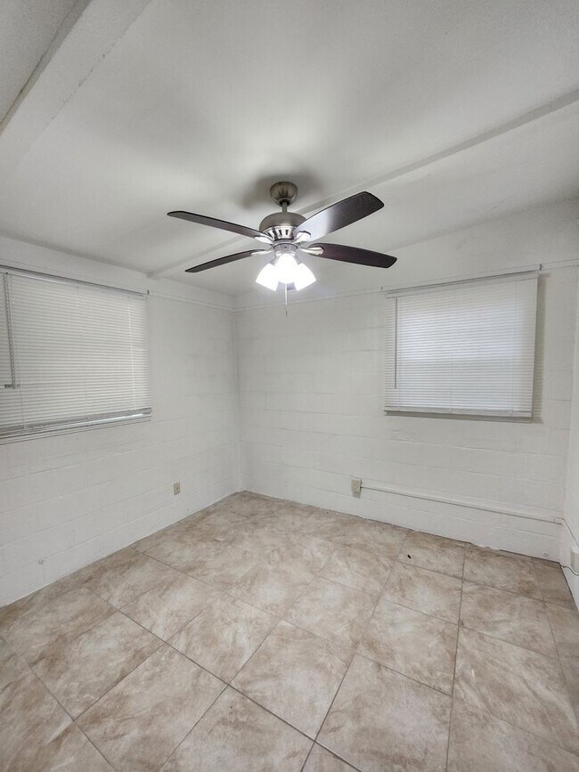 Foto del edificio - 2 Nevada Cir