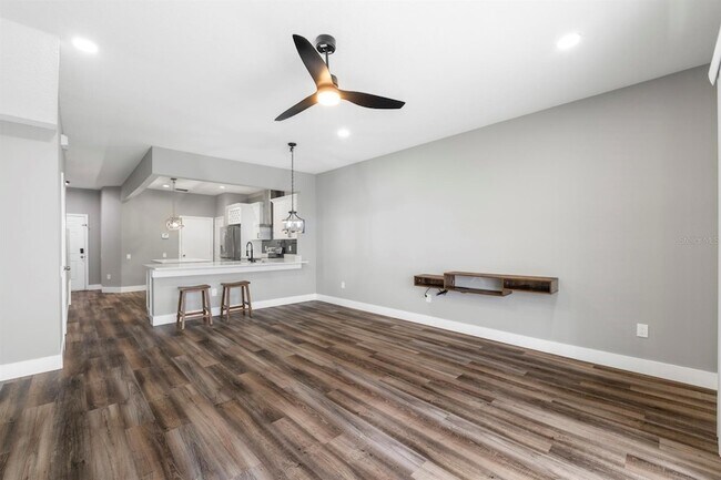 Building Photo - 26532 Castleview Way