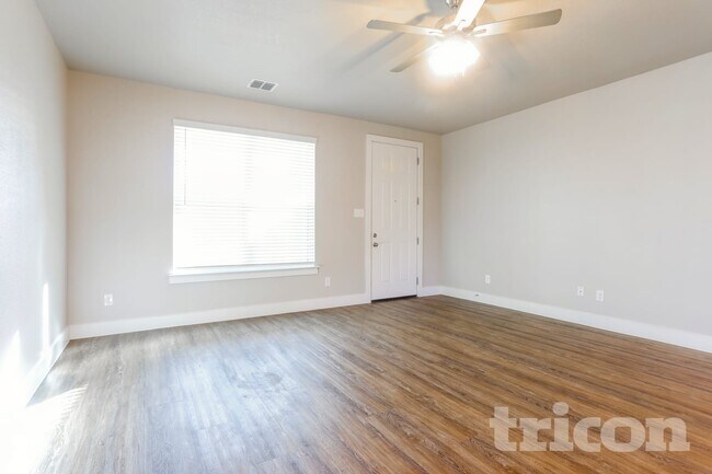 Foto del edificio - 10381 Ft Ewell Trl