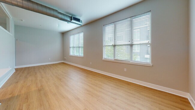 Interior Photo - Towson Promenade