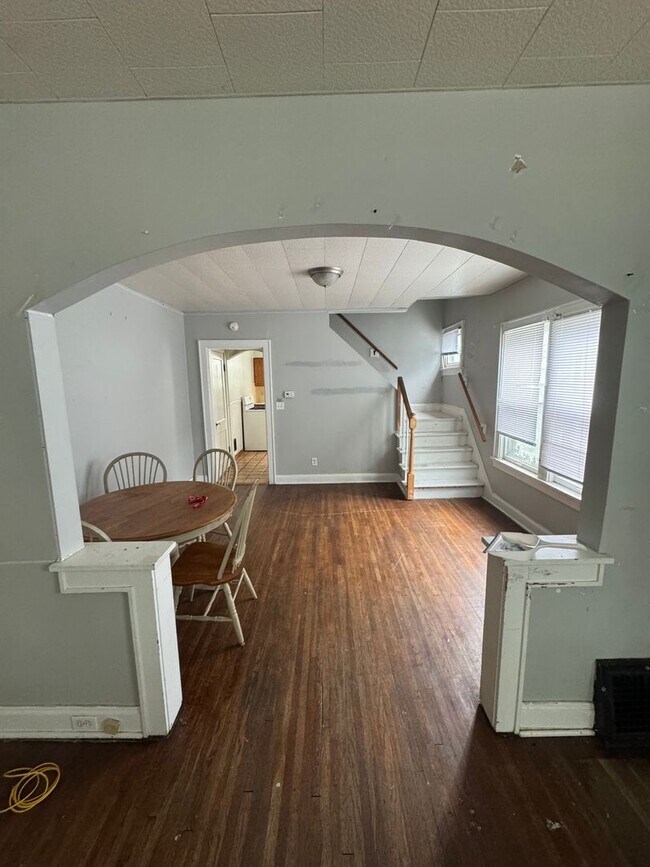 Building Photo - 928-930-930 Sheridan Ave