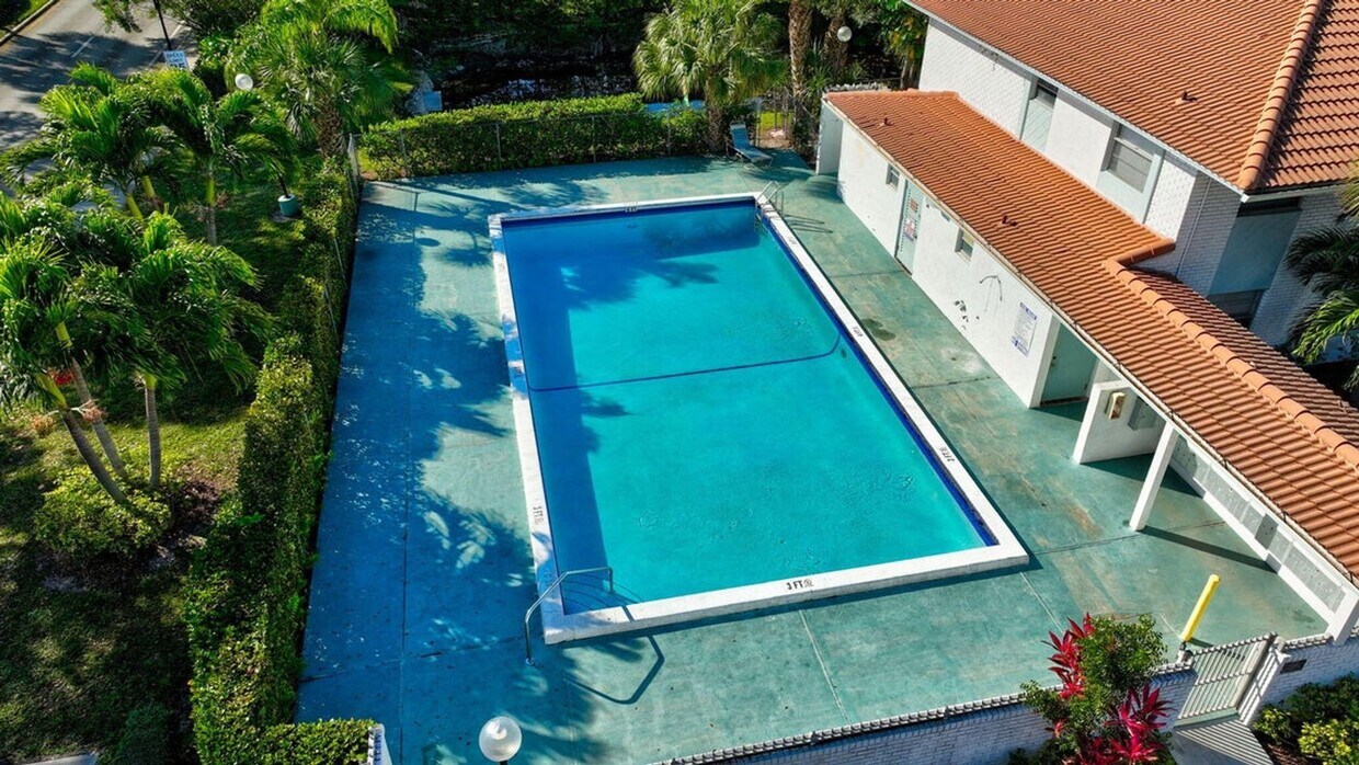 Foto principal - 2750 Forest Hills Blvd