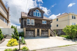 Building Photo - 146 Sunset Ln