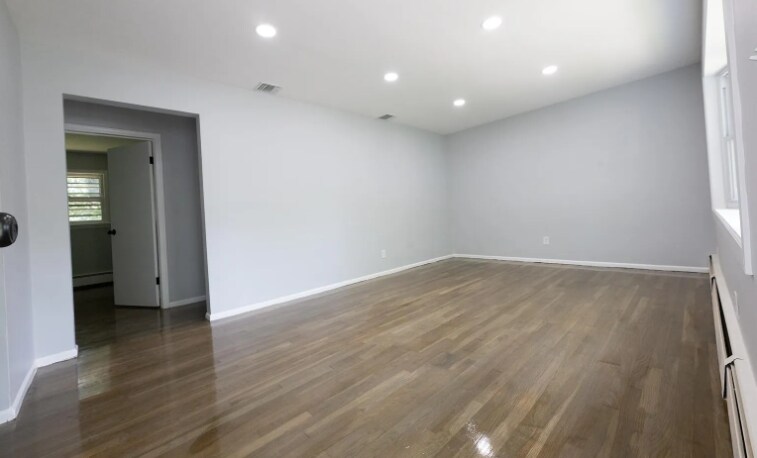 Foto del edificio - 421 W 2nd Ave
