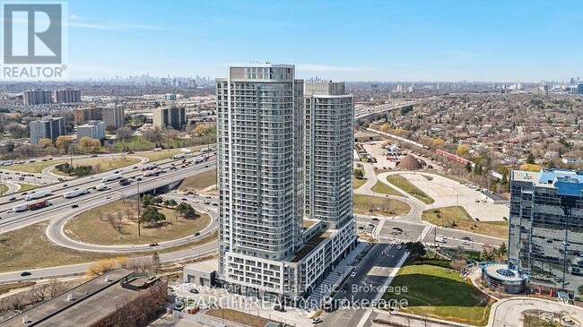 Building Photo - 2033 Kennedy Rd