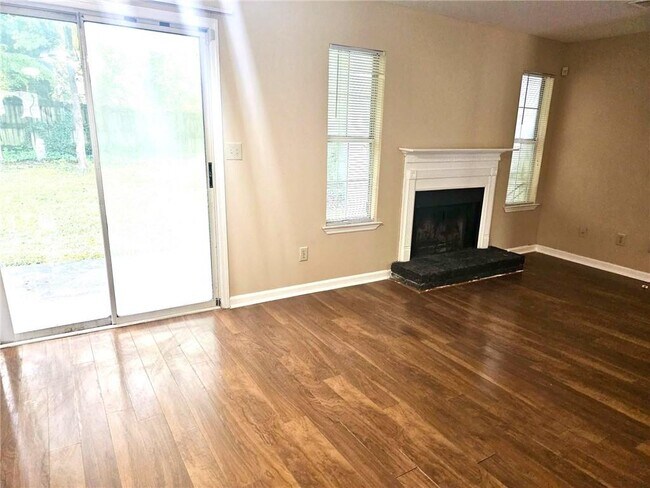 Foto del edificio - 8040 Creekstone Way