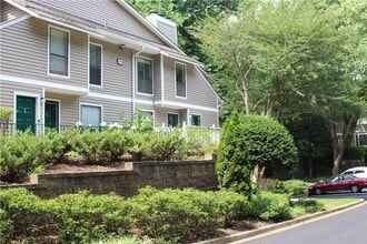 Building Photo - 1508 Wynnes Ridge Cir SE