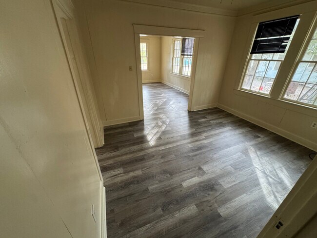 Foto del edificio - 4559 Clayton Dr