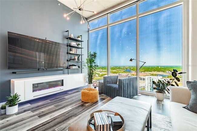 Foto del edificio - 777 N Ashley Dr