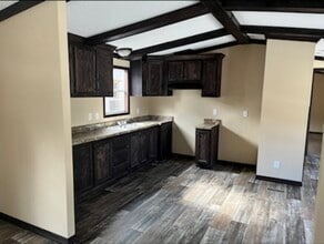 Building Photo - 895 Rd 51023