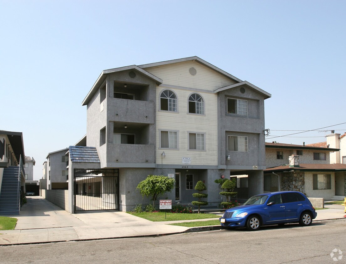 Building Photo - 4062 W 129th St