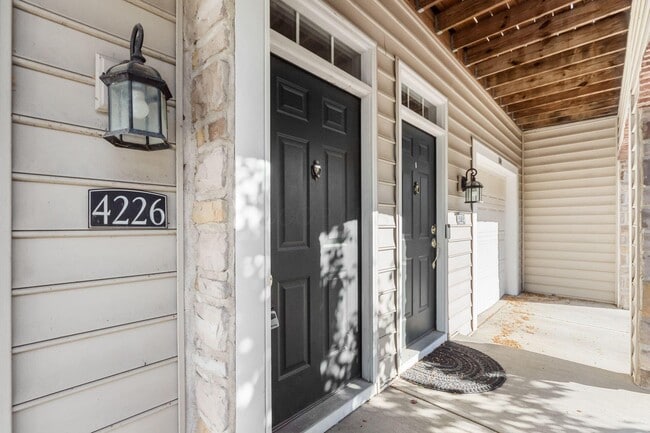 Foto del edificio - 4226 Colister Dr