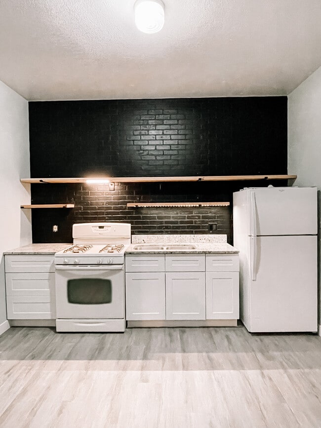 Building Photo - Whittier Apartments