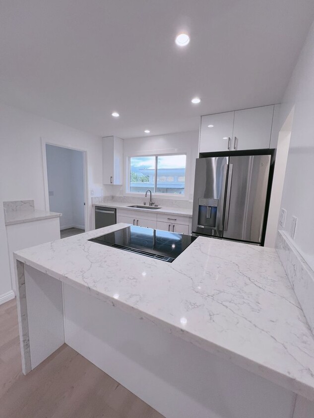 Building Photo - For Rent - 47-708 Hui Alala St. (downstairs)