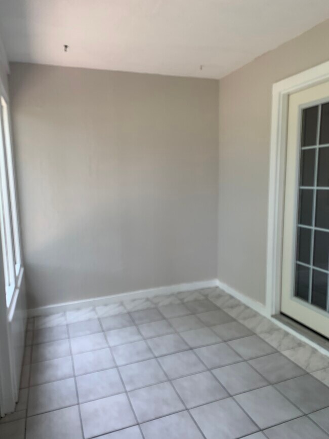 Building Photo - 835 Santa Isabel Blvd