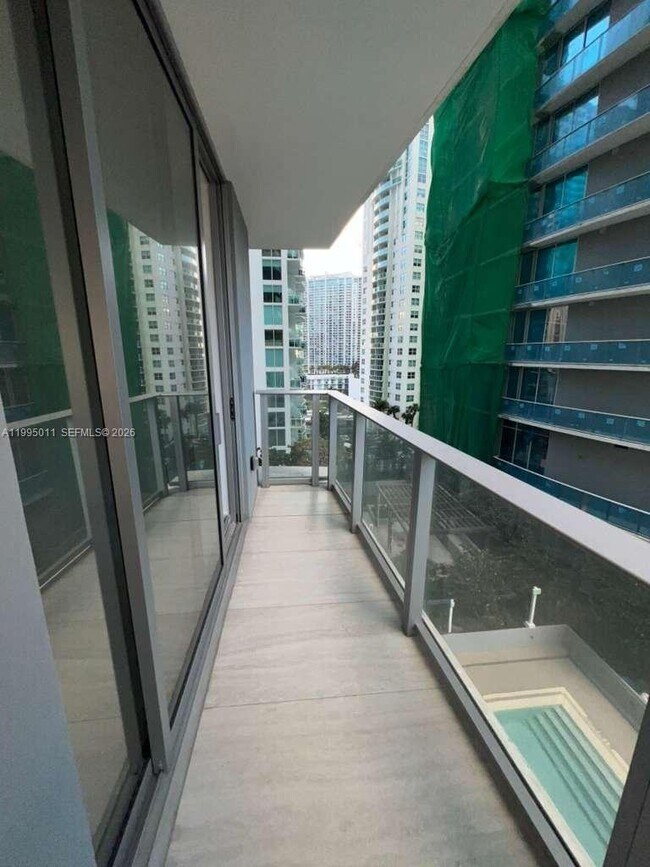 Foto del edificio - 77 SE 5th St