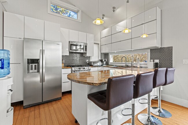 Foto del edificio - 18 Rosedale St