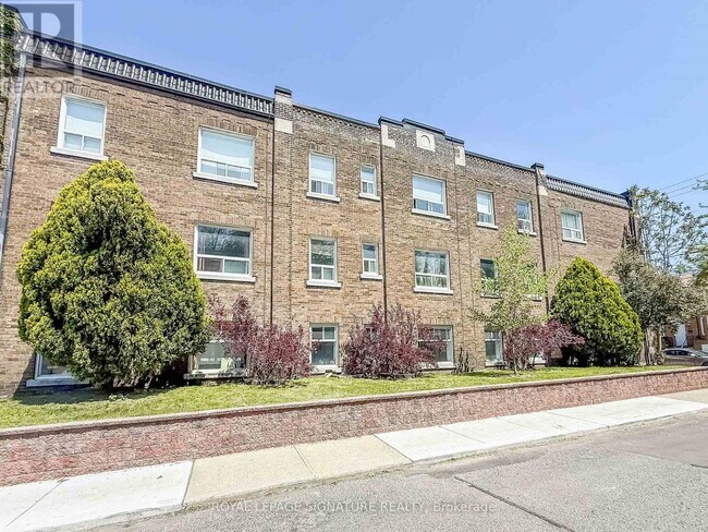 Photo du bâtiment - 394 Dovercourt Rd