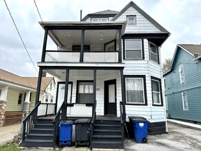 Building Photo - 1851 W 58th St