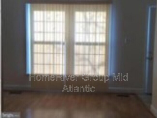 Building Photo - 306 Woodleaf Ct