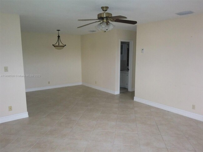 Foto del edificio - 1818 Rodman St