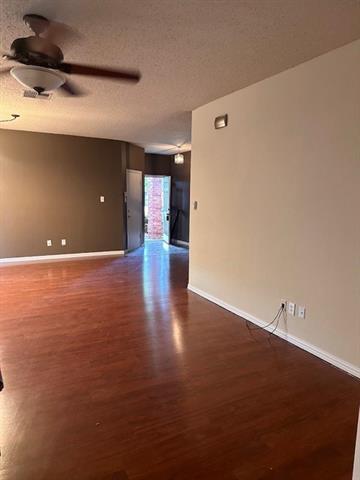 Foto del edificio - 9917 Carter Dr