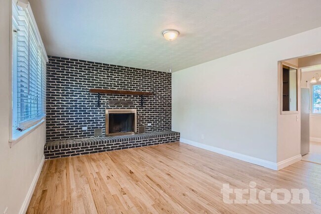 Building Photo - 432 28th Ave Ct