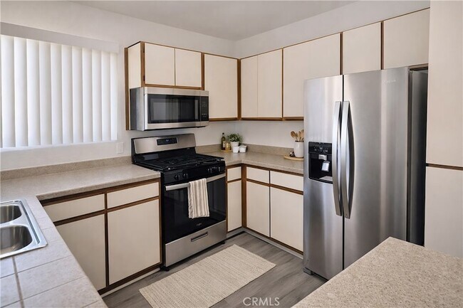 Foto del edificio - 79700 Ave 42