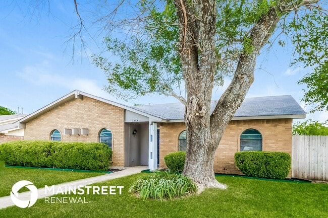 Foto del edificio - 7254 Cloverglen Dr