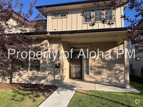 Building Photo - 827 17th Ave S
