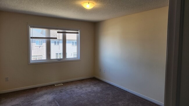 Building Photo - 74 Tilbury St