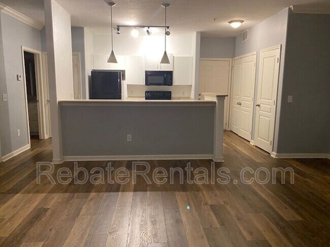 Foto del edificio - 8290 Gate Pkwy W