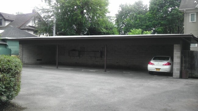 Building Photo - Fully Renovated Park and Beverly!