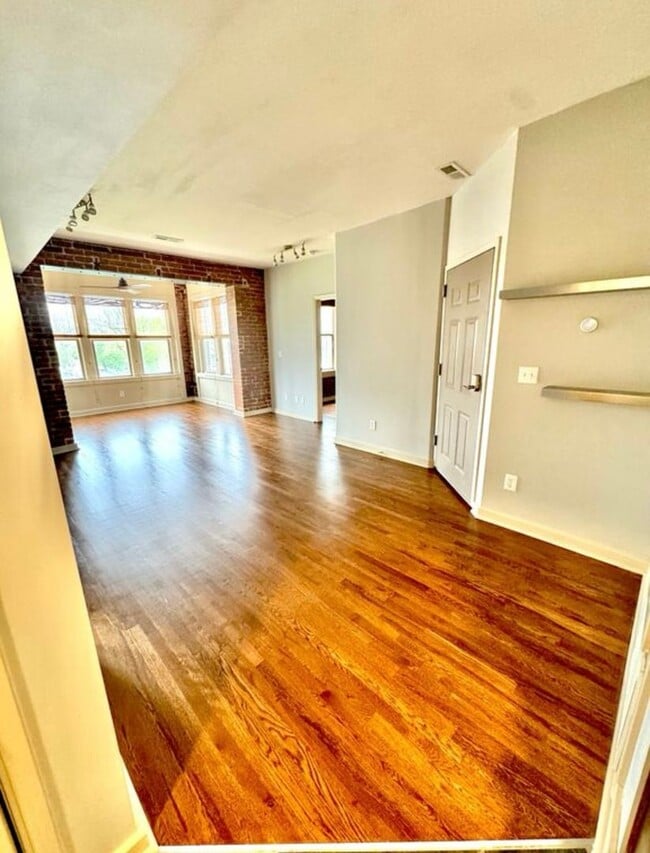 Building Photo - Urban Charm Meets Cozy Comfort – Stylish 2...