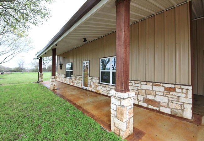 Building Photo - 1026 1/2 Cottonwood Church Rd