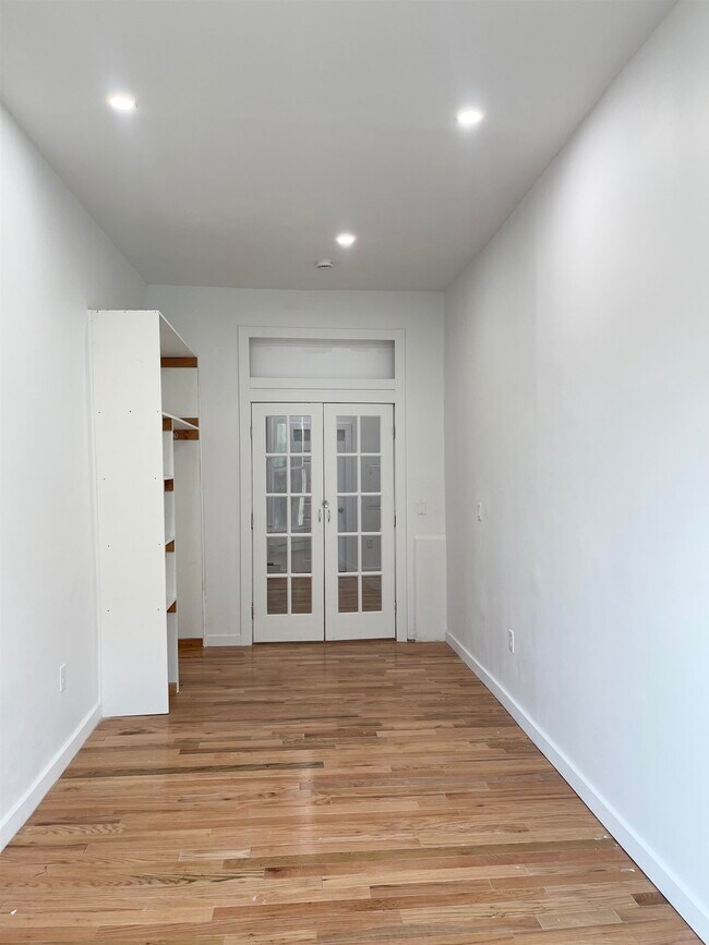 Foto del edificio - 38.5 Belmont Ave