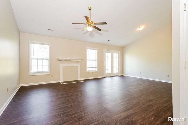 Foto del edificio - 1607 Coventry Woods Court, Greensboro, NC ...