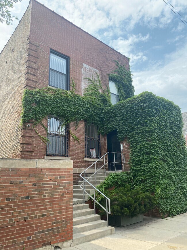 Building Photo - 2207 W 18th St