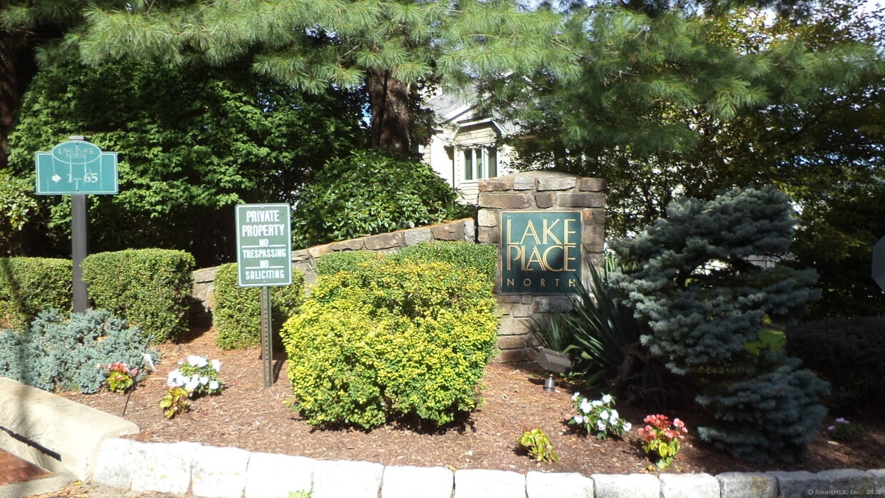 Foto principal - 15 Lake Pl N