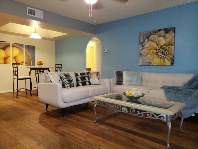 Interior Photo - Desert Lakes Apartments
