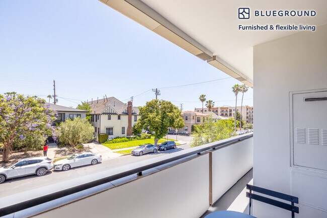 Foto del edificio - 409 N Hayworth Ave