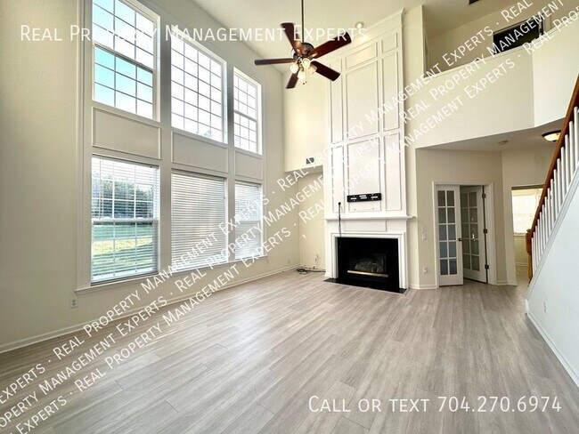 Building Photo - 4 Bed / 2.5 Bath Home on a Cul-de-sac in A...