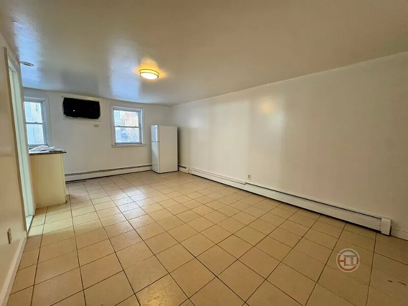 Foto del edificio - 1027 Throgmorton Ave